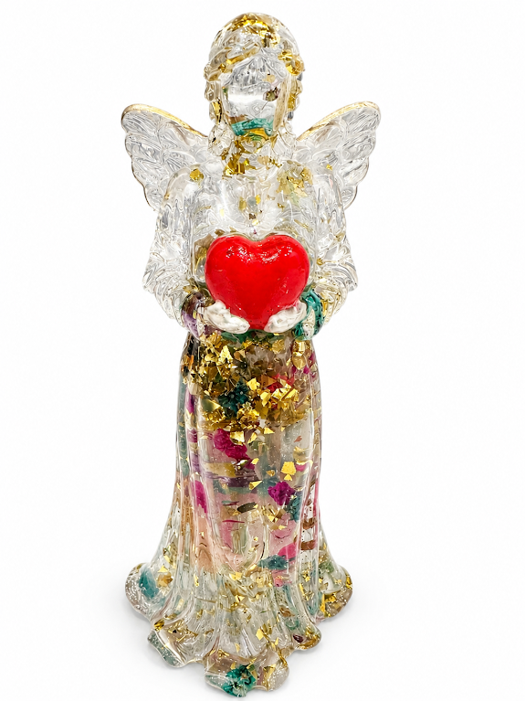 ✨ Angel of Love – Crystal Heart Resin Figurine