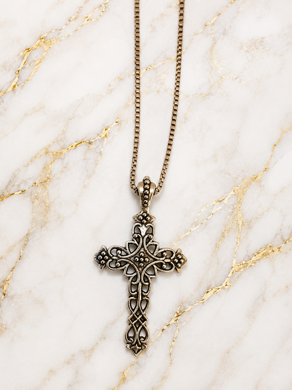 ✝️ Antique Silver Cross Necklace – 18 Inch Vintage Christian Faith Pendant