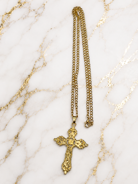 ✝️ Vintage Gold Cross Necklace – 22 Inch Ornate Christian Pendant