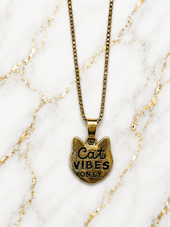 🐱 Gold Cat Pendant Necklace – 19 Inch “God Bless” Faith-Inspired Necklace